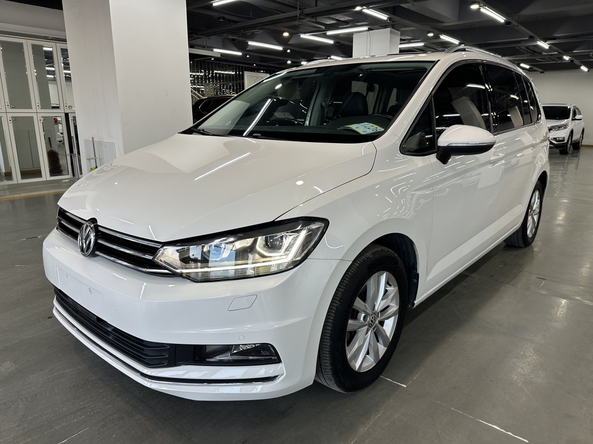 Volkswagen Touran 2017 #2 Volkswagen Touran 2017 car image #2