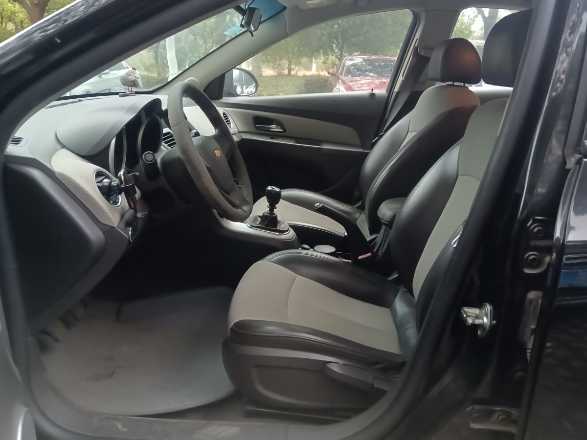 Chevrolet Cruze 2013 car image #2