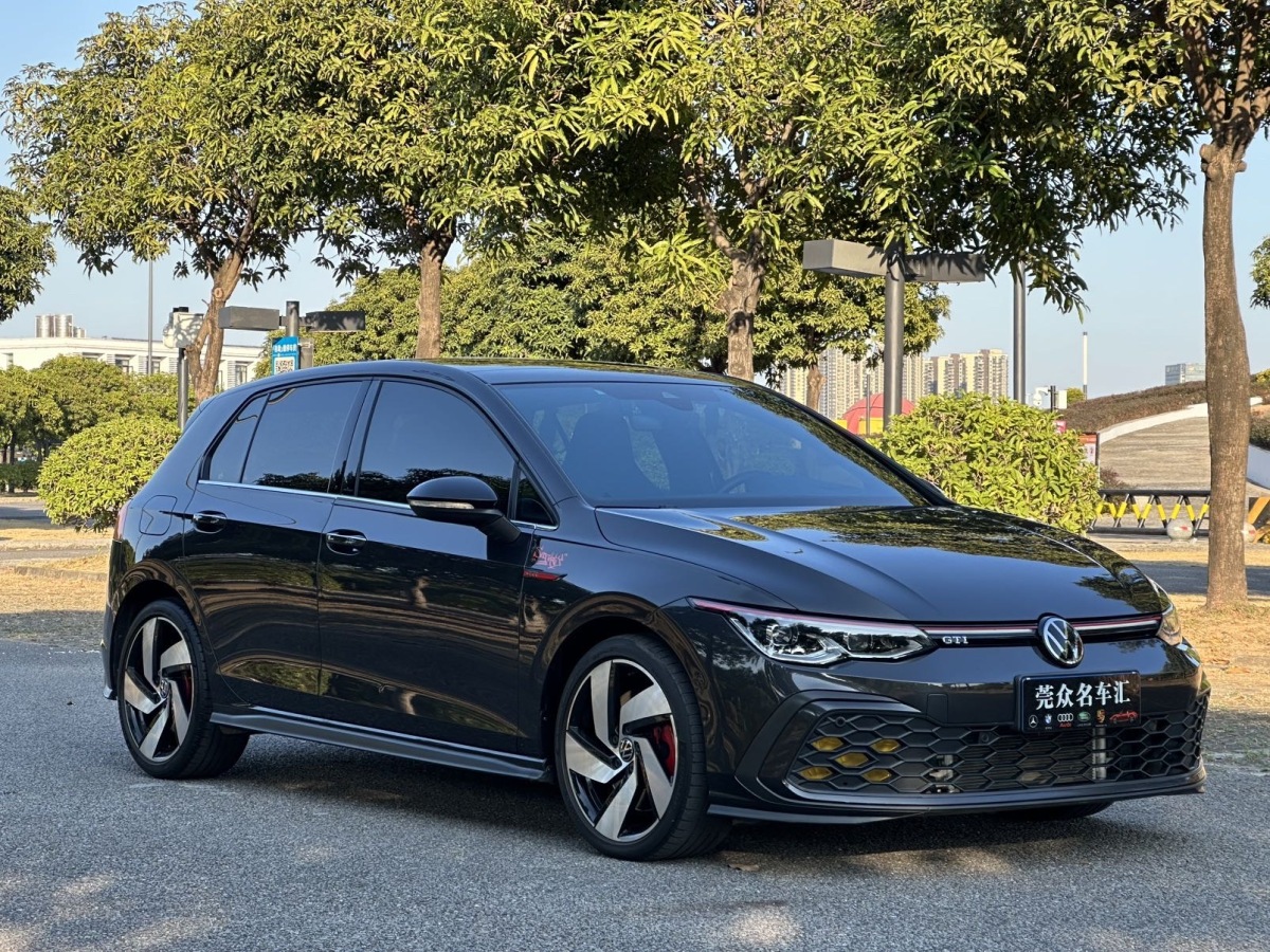 Volkswagen 2023 car image #2
