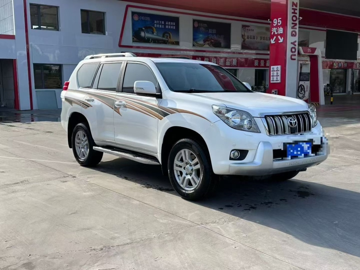 Toyota Land Cruiser Prado 2013 #2 Toyota Land Cruiser Prado 2013 car image #2