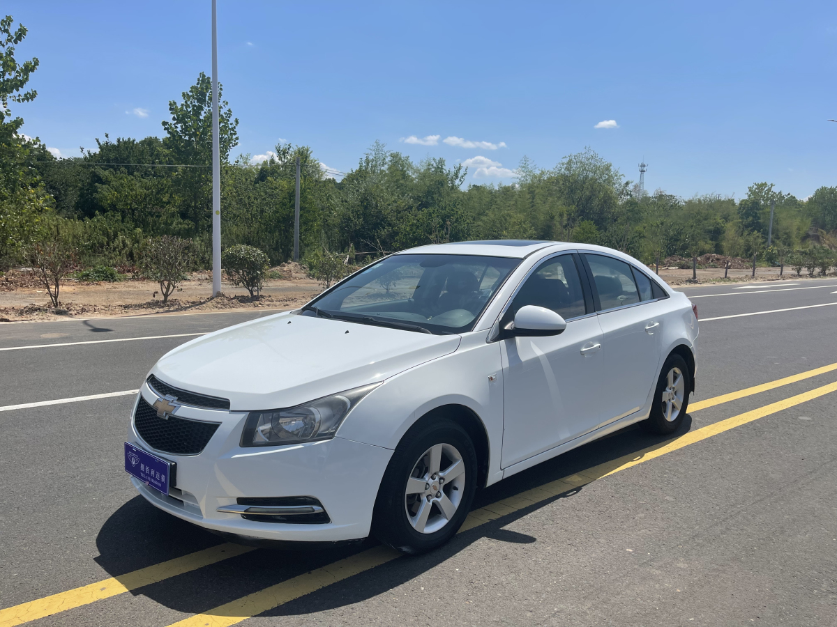 Chevrolet Cruze 2013 immagine di auto #2