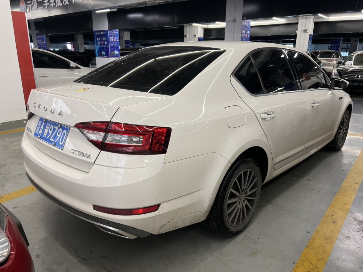 Skoda Octavia 2020 #2 Skoda Octavia 2020 car image #2
