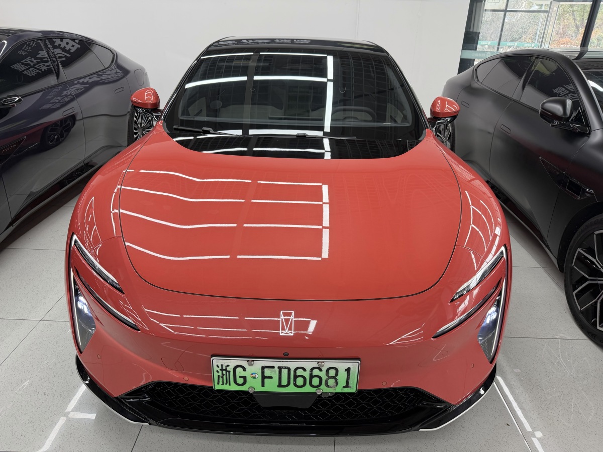 Avatr 06 2025 #2 Avatr 06 2025 car image #2