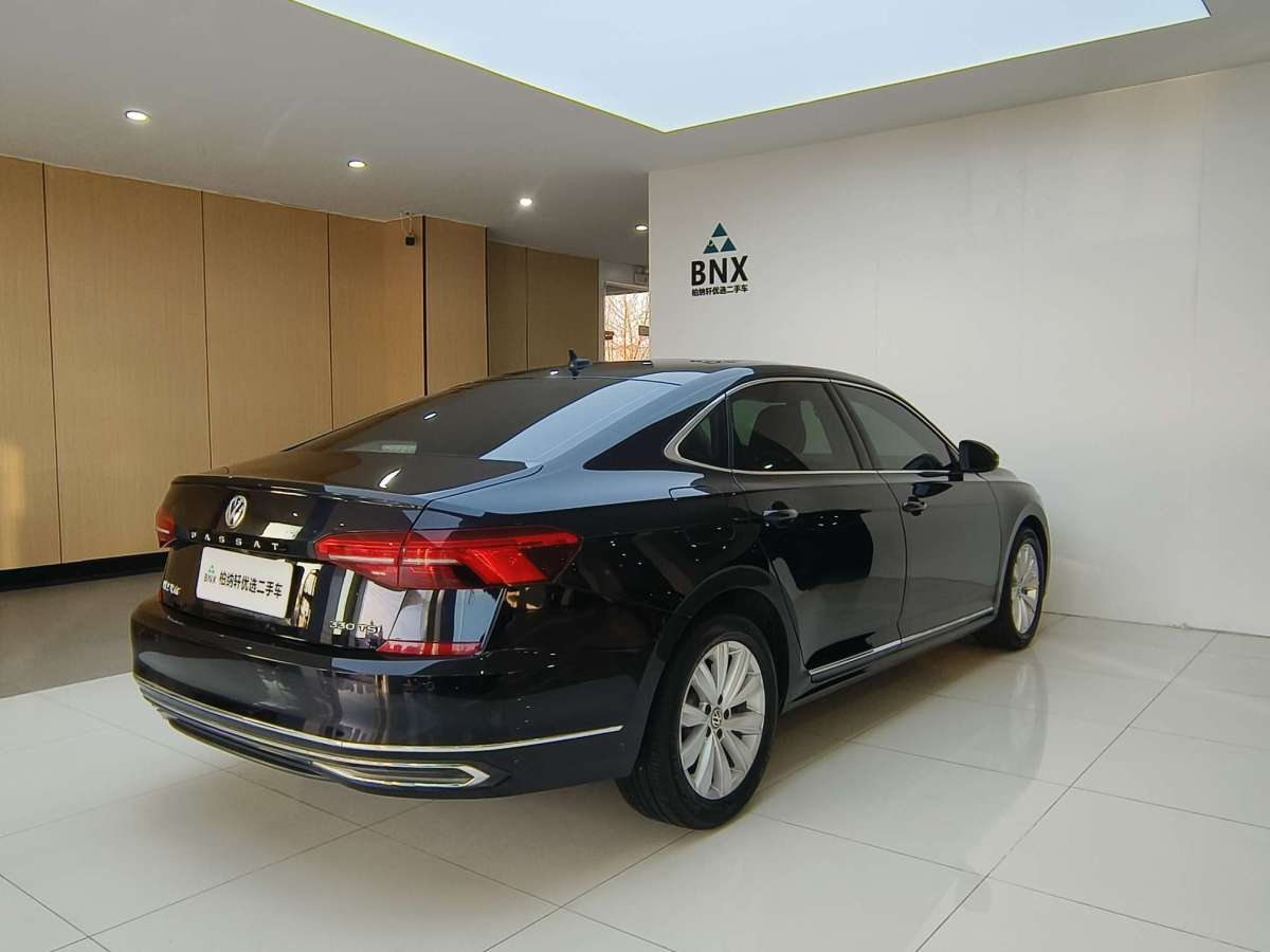Volkswagen Passat 2020 car image #2