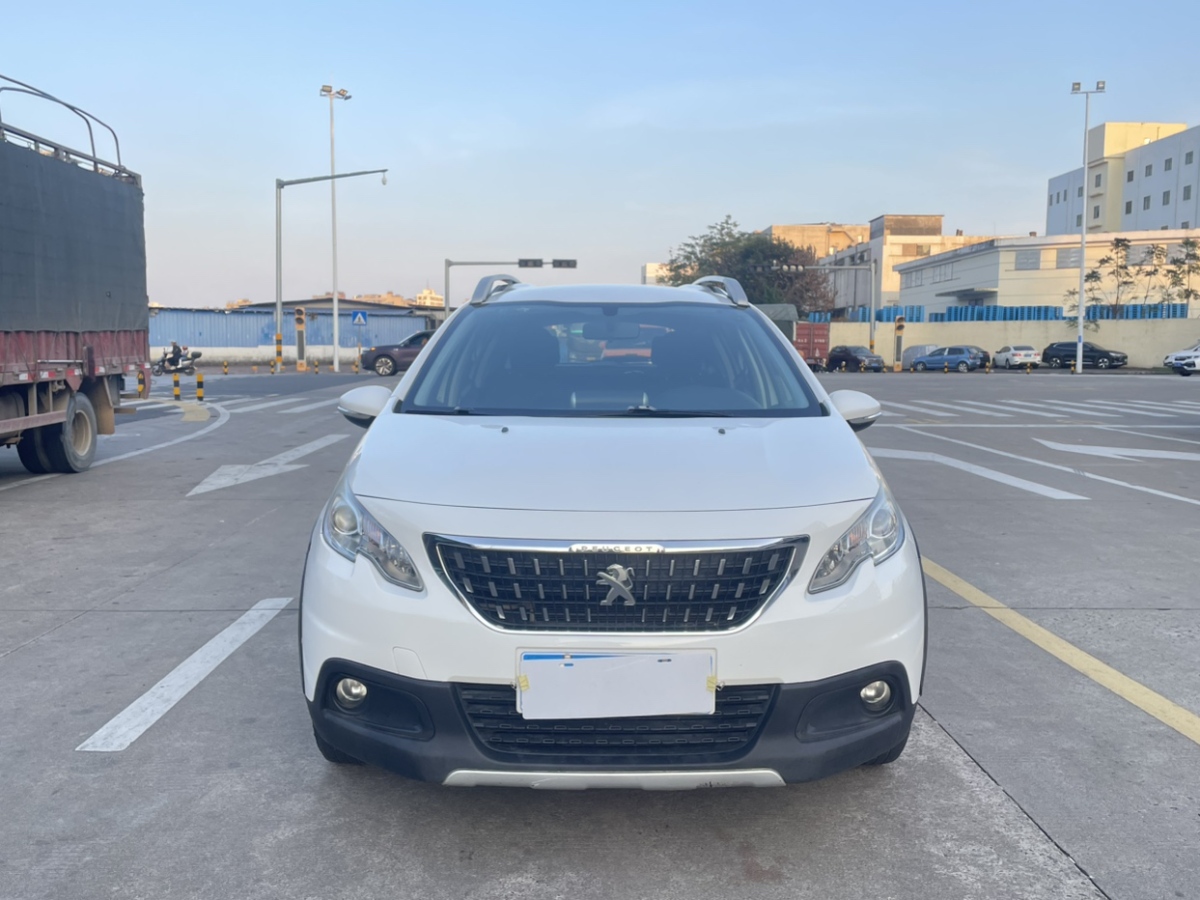 Peugeot 2008 2019 immagine di auto #2