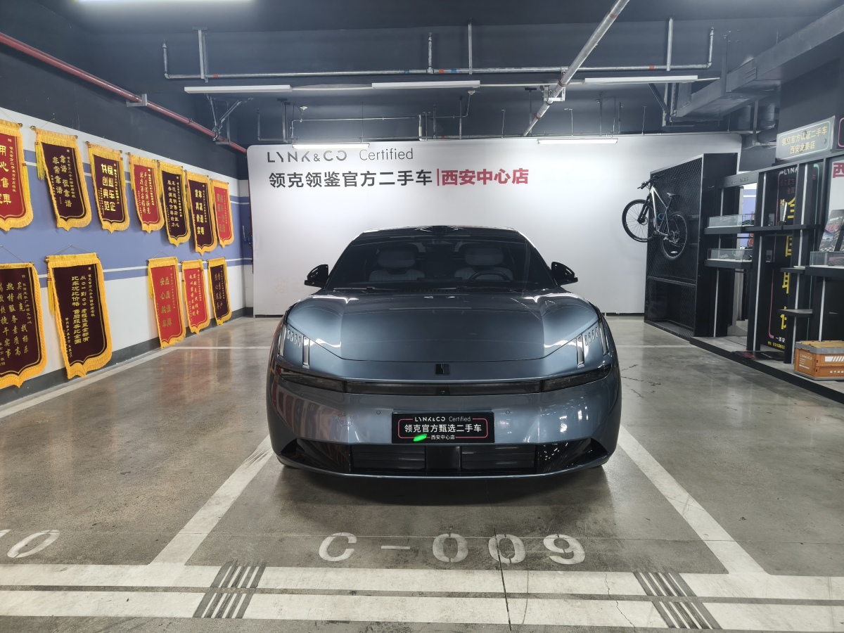 Lynk & Co Z10 2024 car image #2