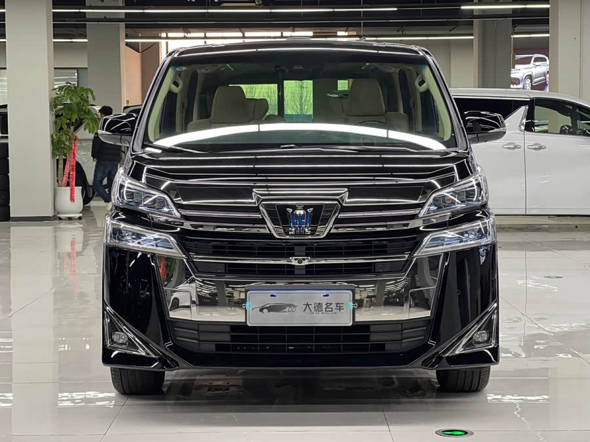 Toyota Vellfire 2022 car image #2