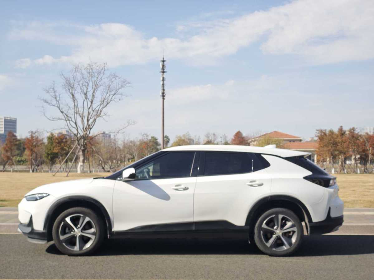 Chevrolet 2021 car image #2