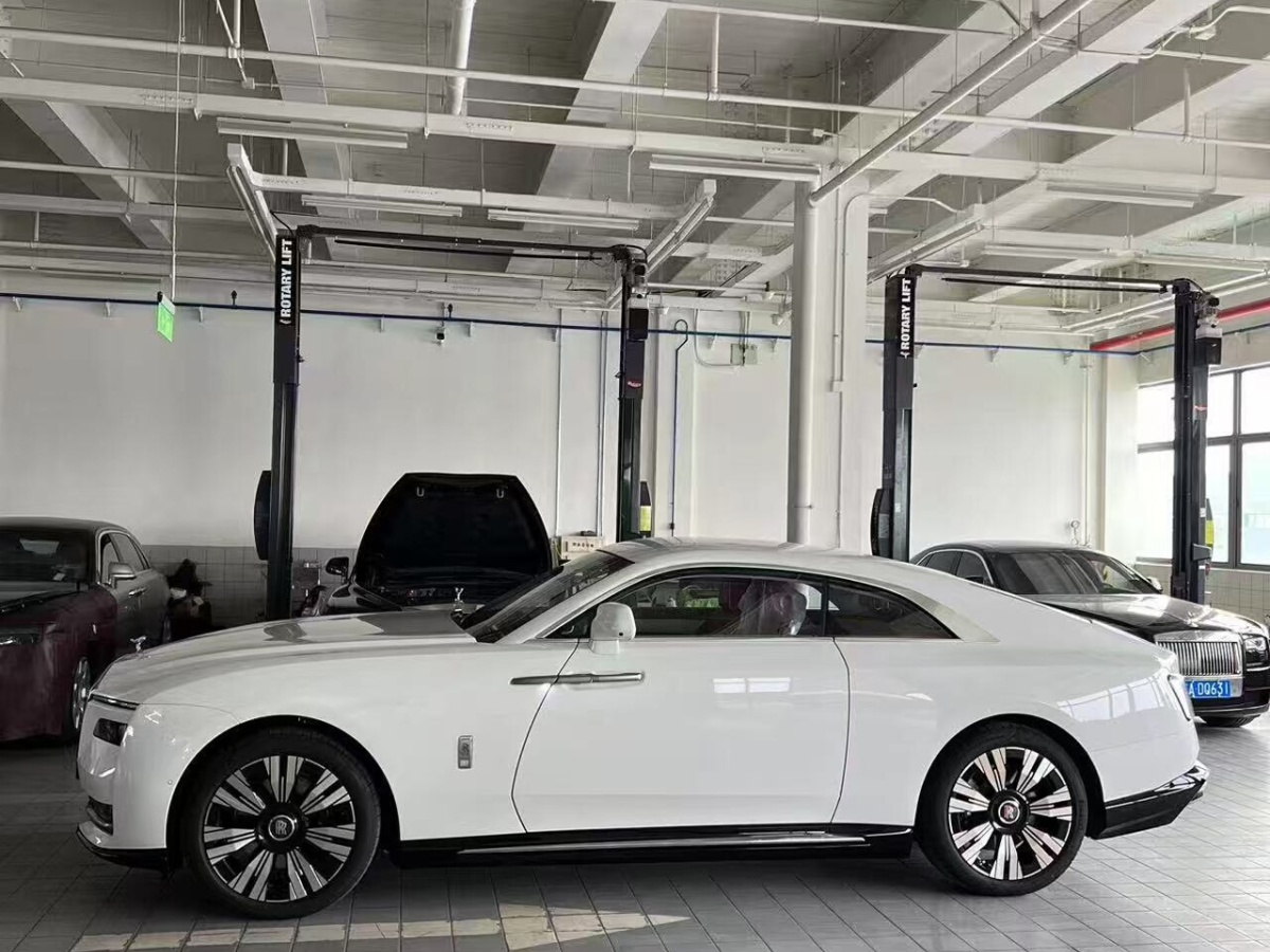 劳斯莱斯 闪灵 2024 汽车图片 #2