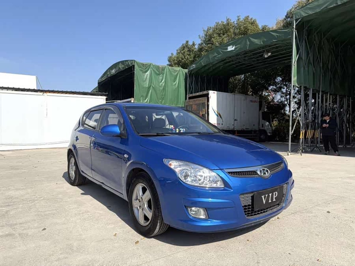 Hyundai i30 2011 car image #2