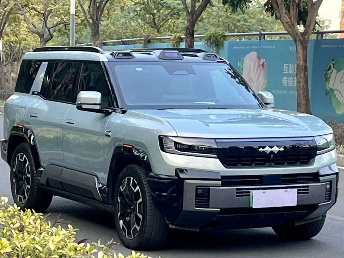 FangChengBao Leopard 8 2024 #2 FangChengBao Leopard 8 2024 car image #2