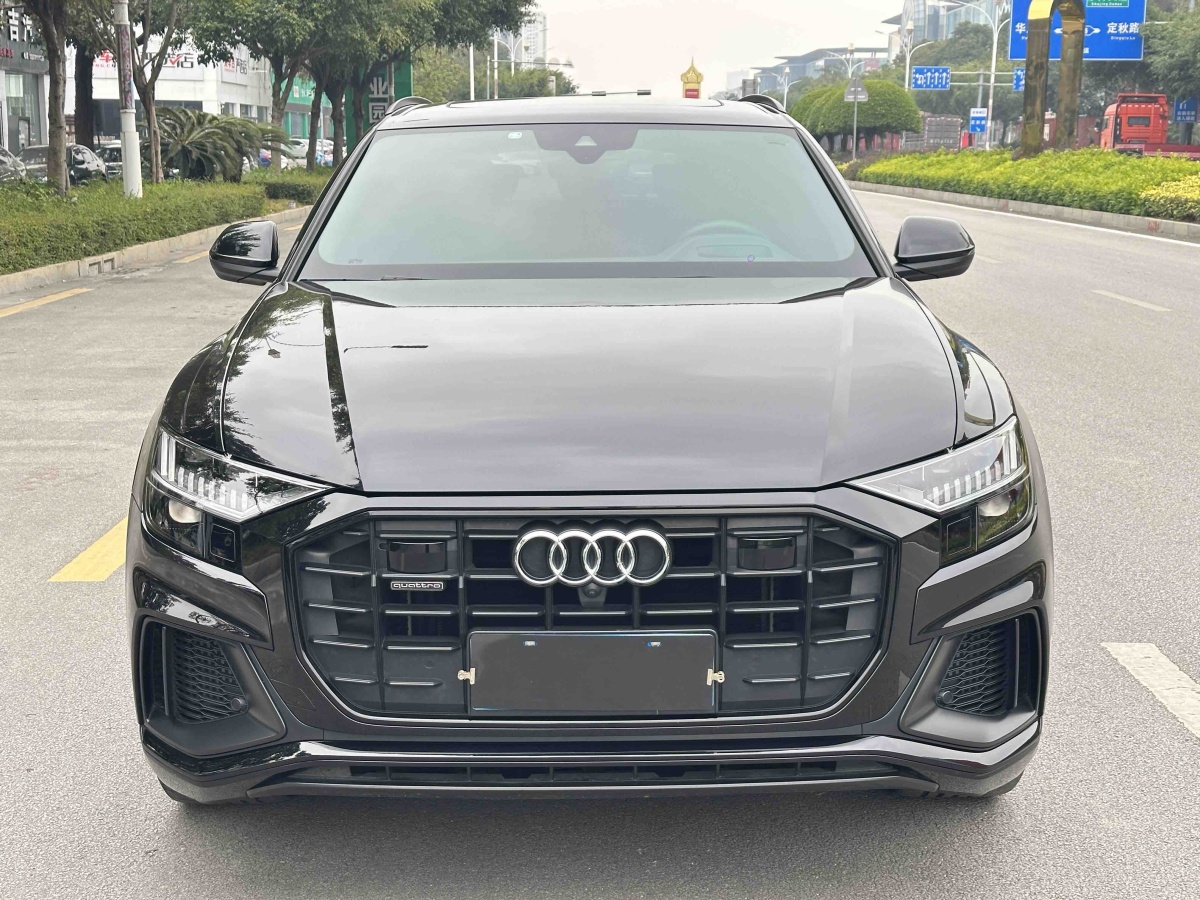 Audi Q8 2021 car image #2