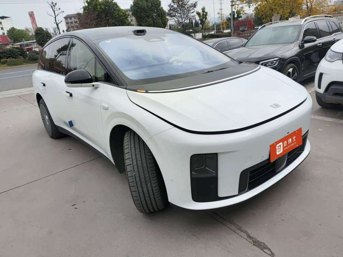 Li i8 2025 изображение автомобиля #2