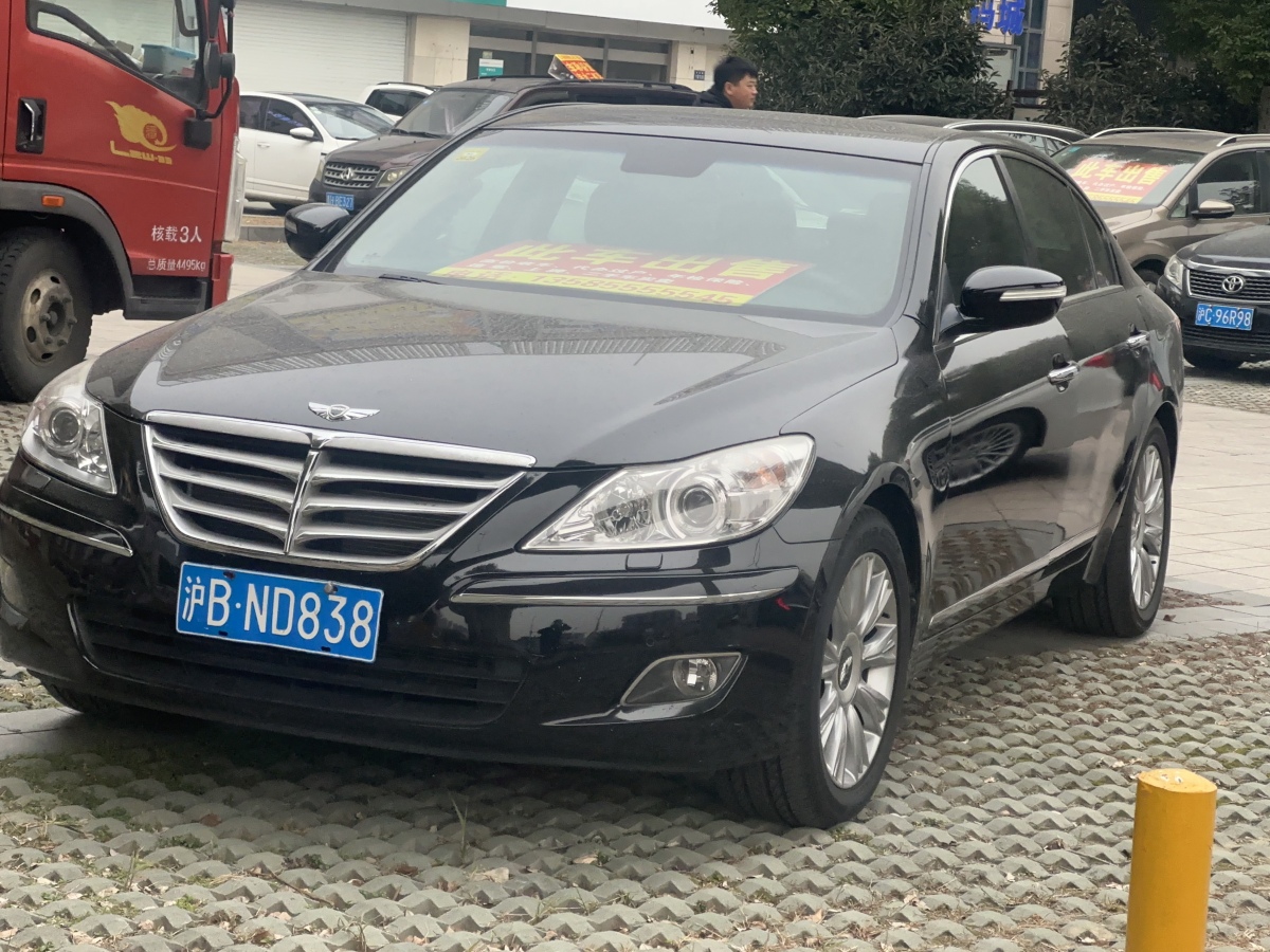 Hyundai Rohens 2011 car image #2