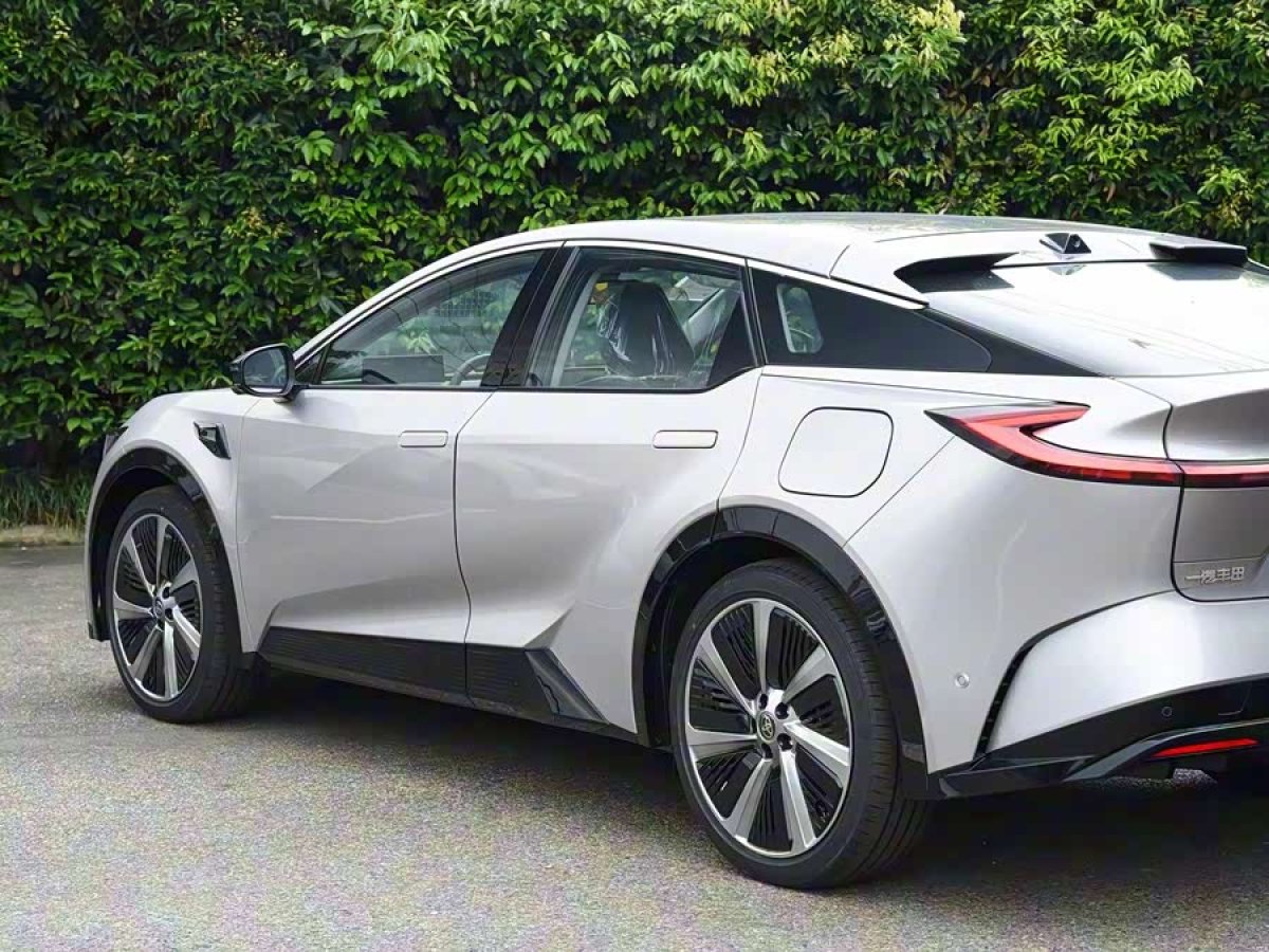 Toyota bZ5 2025 #2 Toyota bZ5 2025 immagine di auto #2