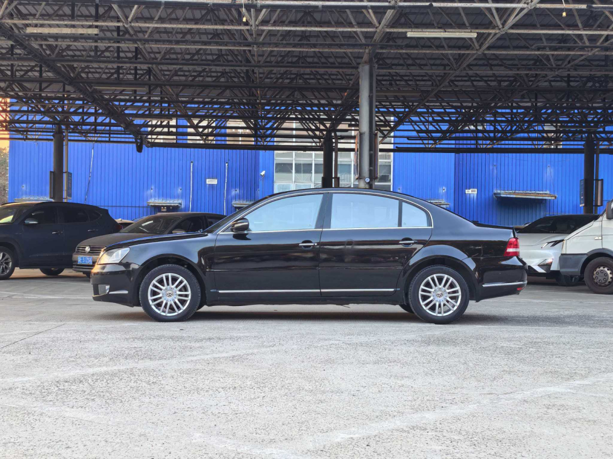 Volkswagen Passat Lingyu 2011 car image #2