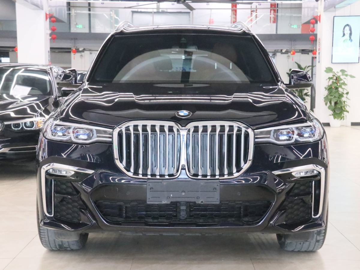 BMW X7 2022 immagine di auto #2