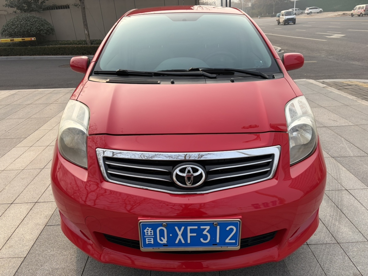 Toyota Yaris 2012 imagen de coche #2