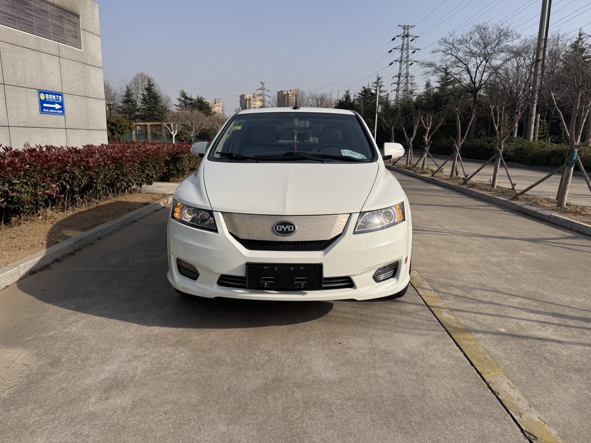 BYD e6 2016 #2 BYD e6 2016 car image #2