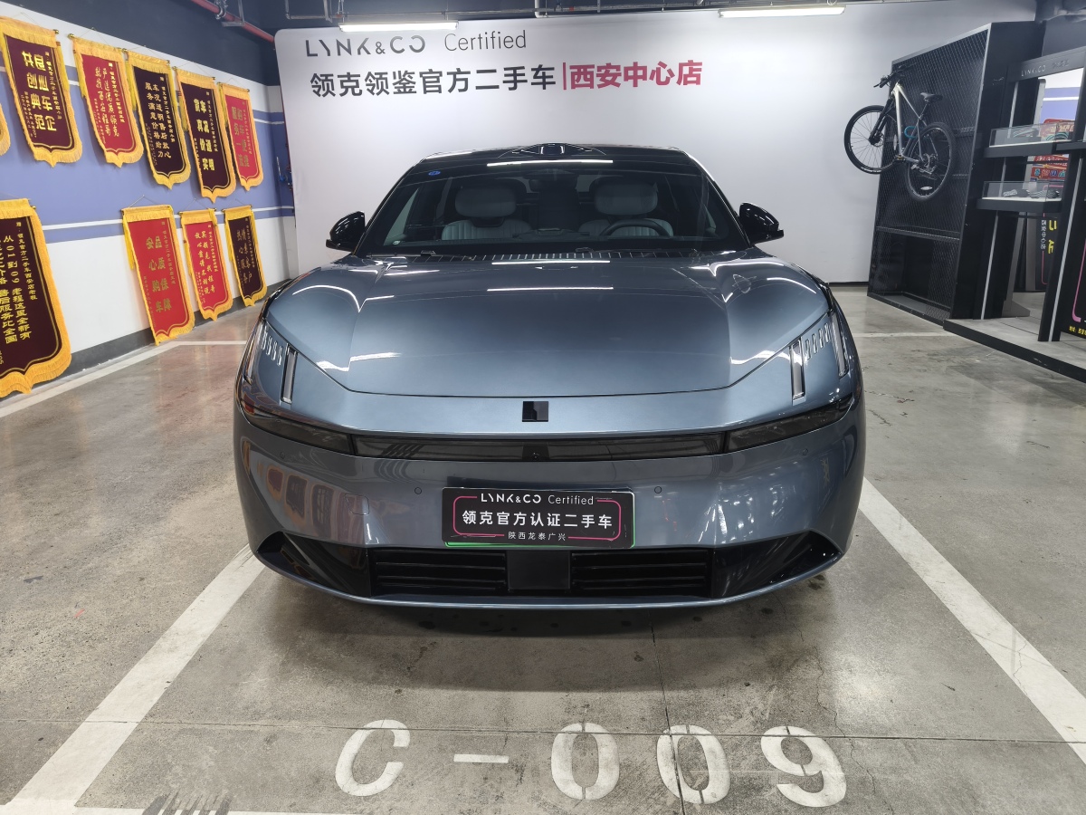 Lynk & Co Z10 2025 car image #2