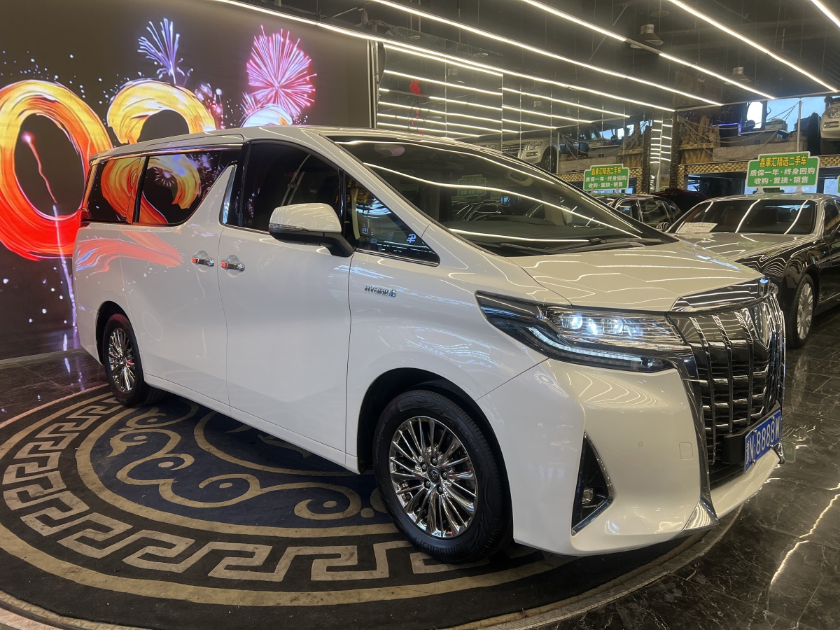 Toyota Alphard 2020 immagine di auto #2