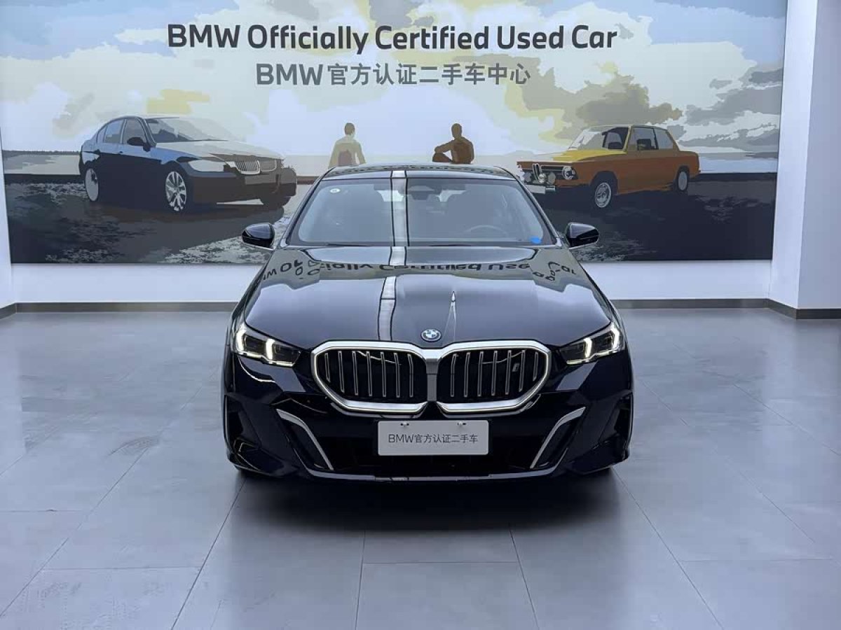 BMW i5 2024 car image #2