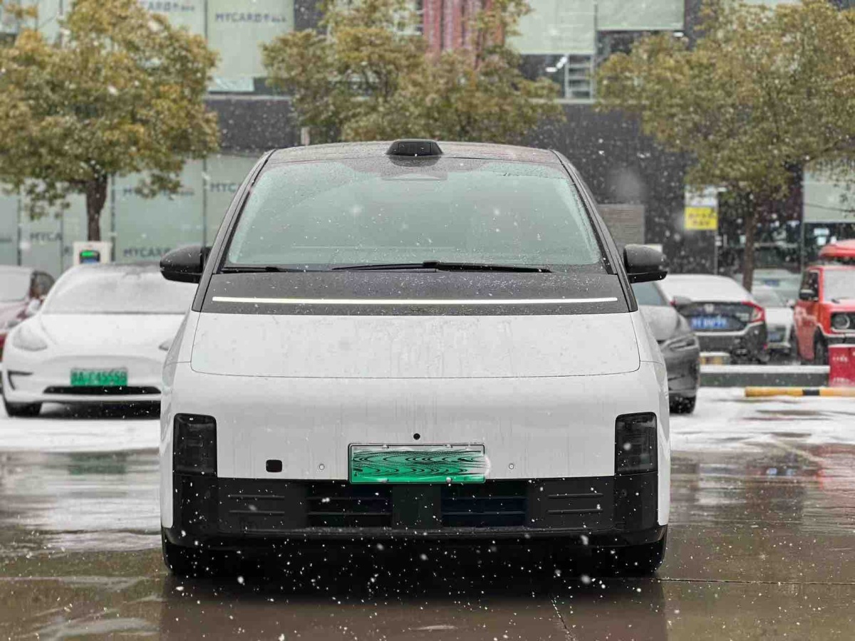 理想汽车 理想MEGA 2024 汽车图片 #2