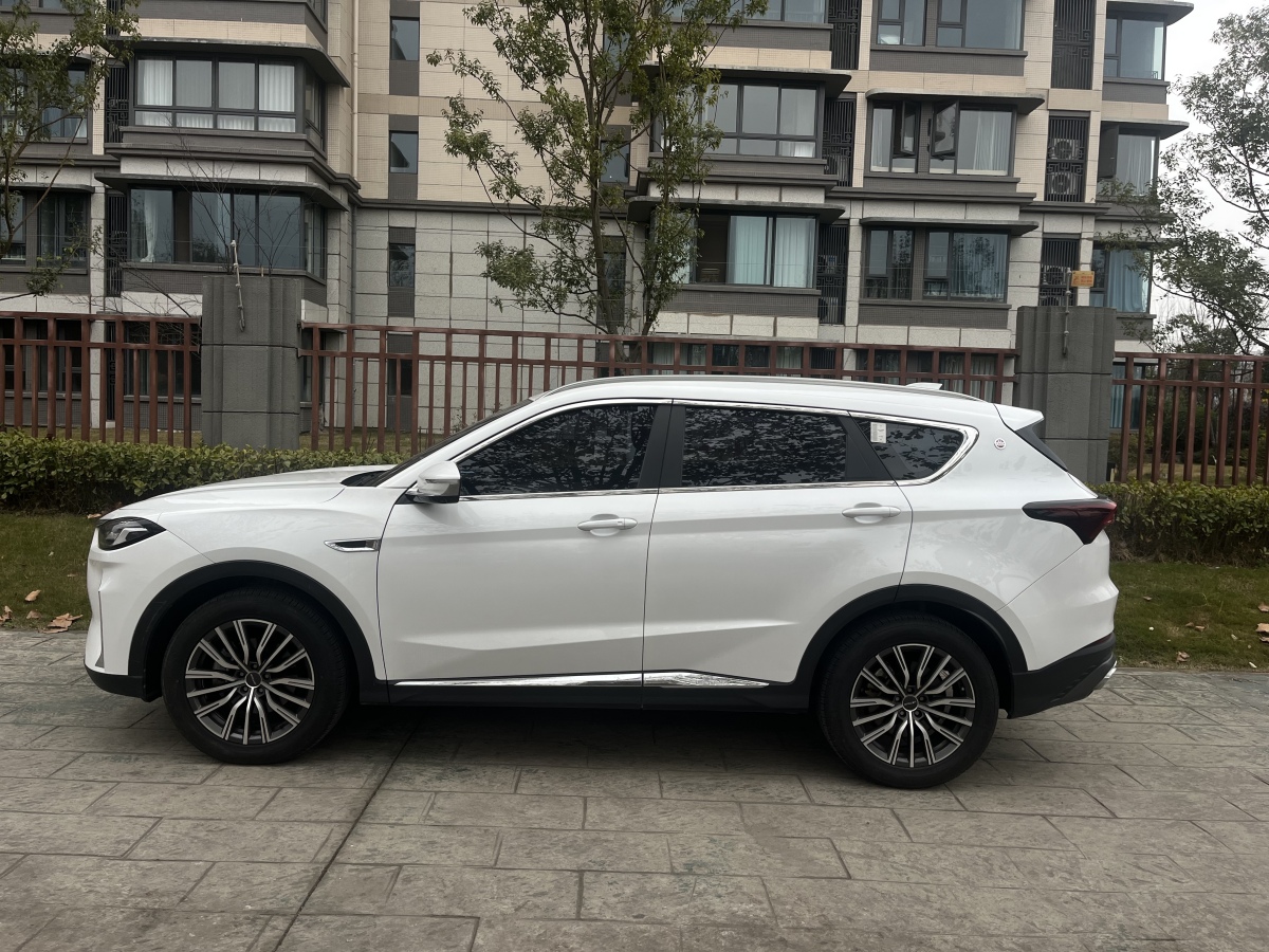 Jetour X70 PLUS 2022 #2 Jetour X70 PLUS 2022 car image #2