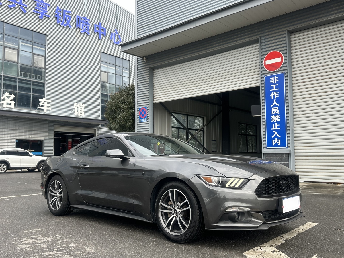 Ford Mustang 2018 immagine di auto #2