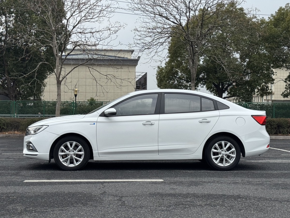 Roewe i5 2019 #2 Roewe i5 2019 car image #2