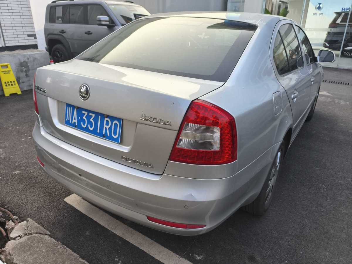 Skoda Octavia 2014 car image #2