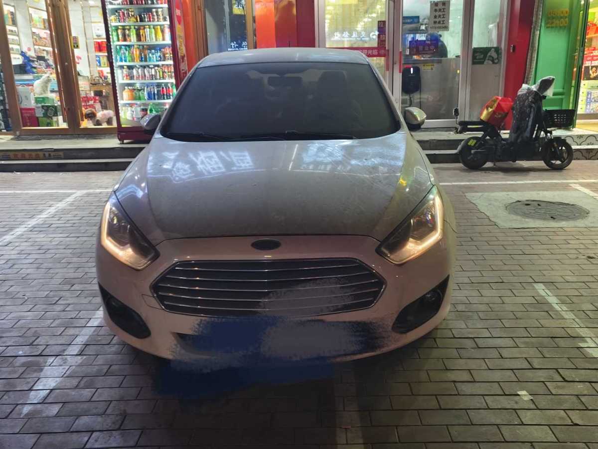 Ford Escort 2015 car image #2