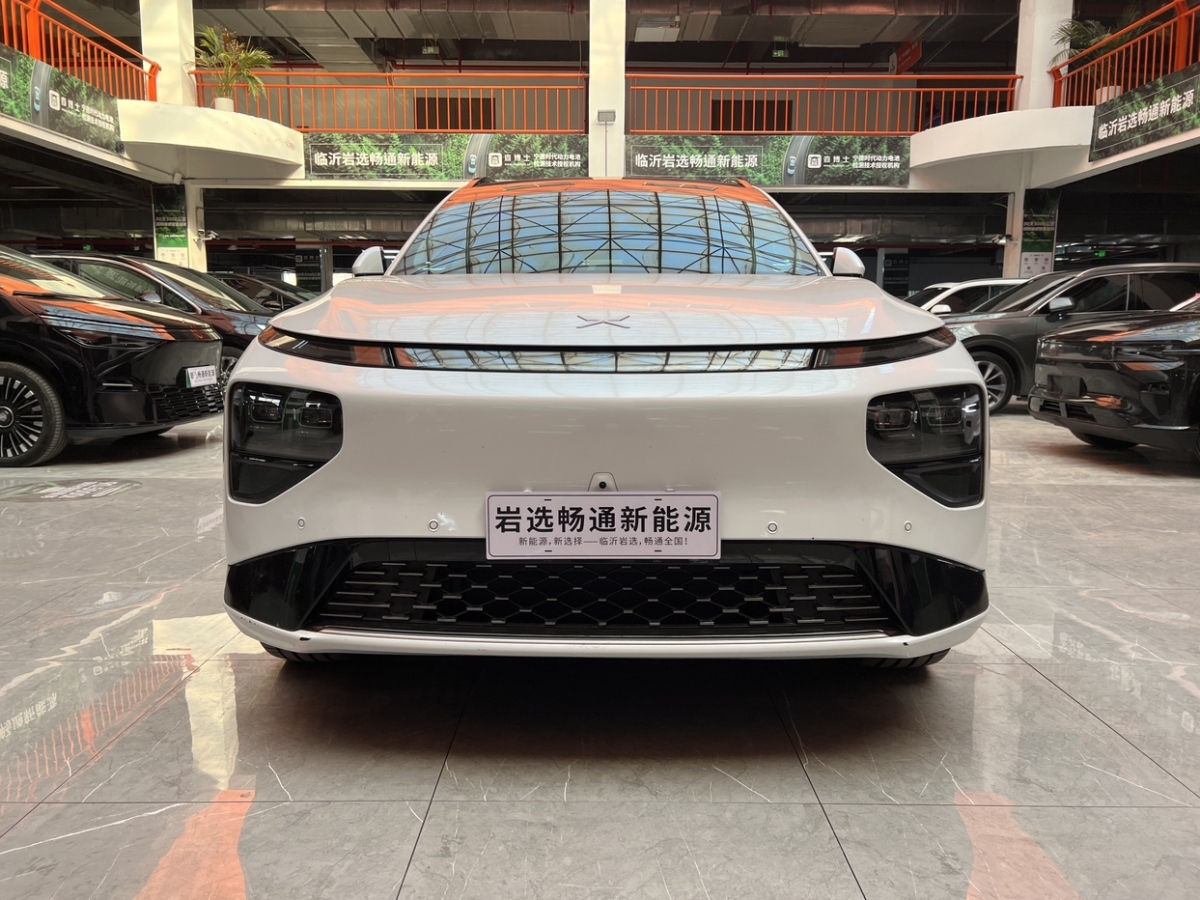 Xpeng G9 2023 immagine di auto #2