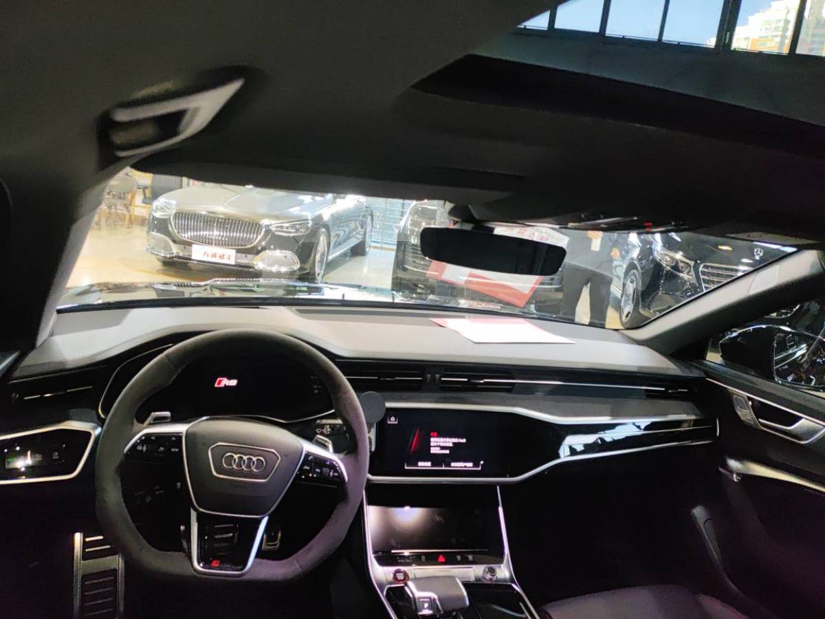 Audi RS 6 2023 immagine di auto #2