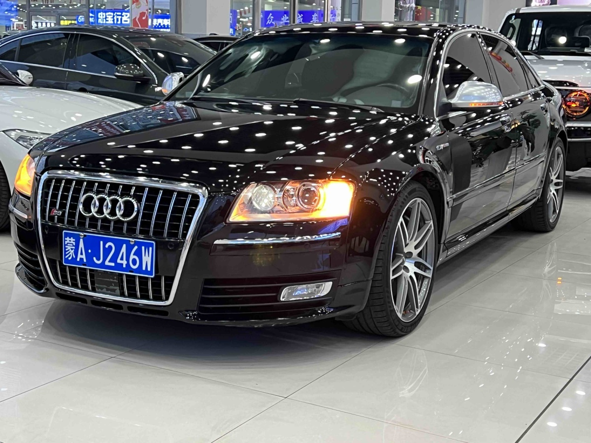 Audi S8 2009 car image #2