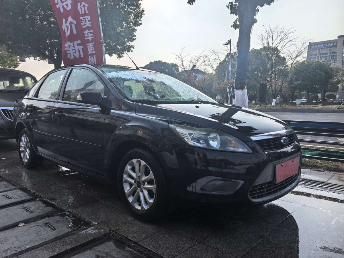 Ford Focus 2013 car image #2