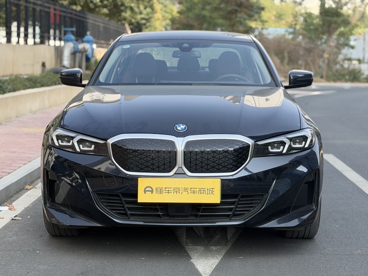 BMW i3 2024 car image #2