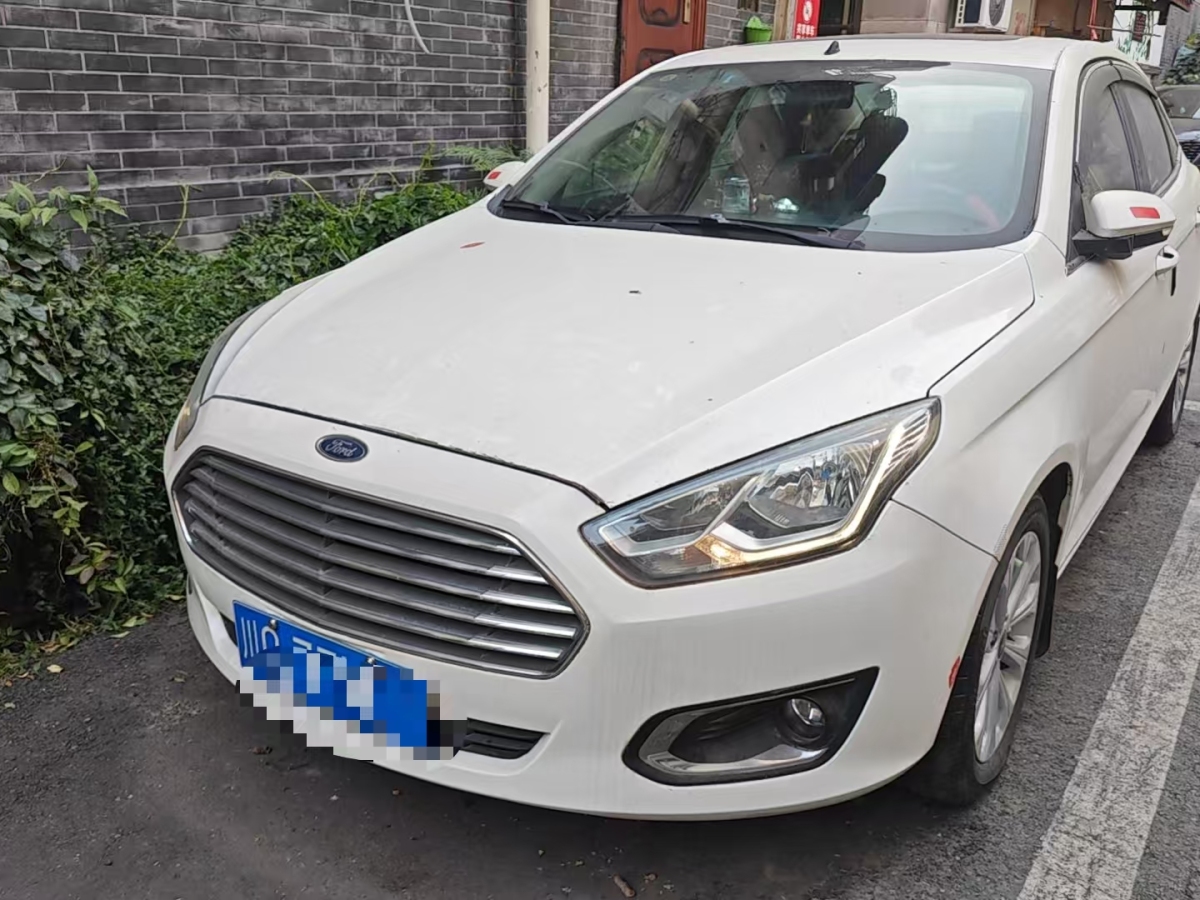 Ford Escort 2015 car image #2