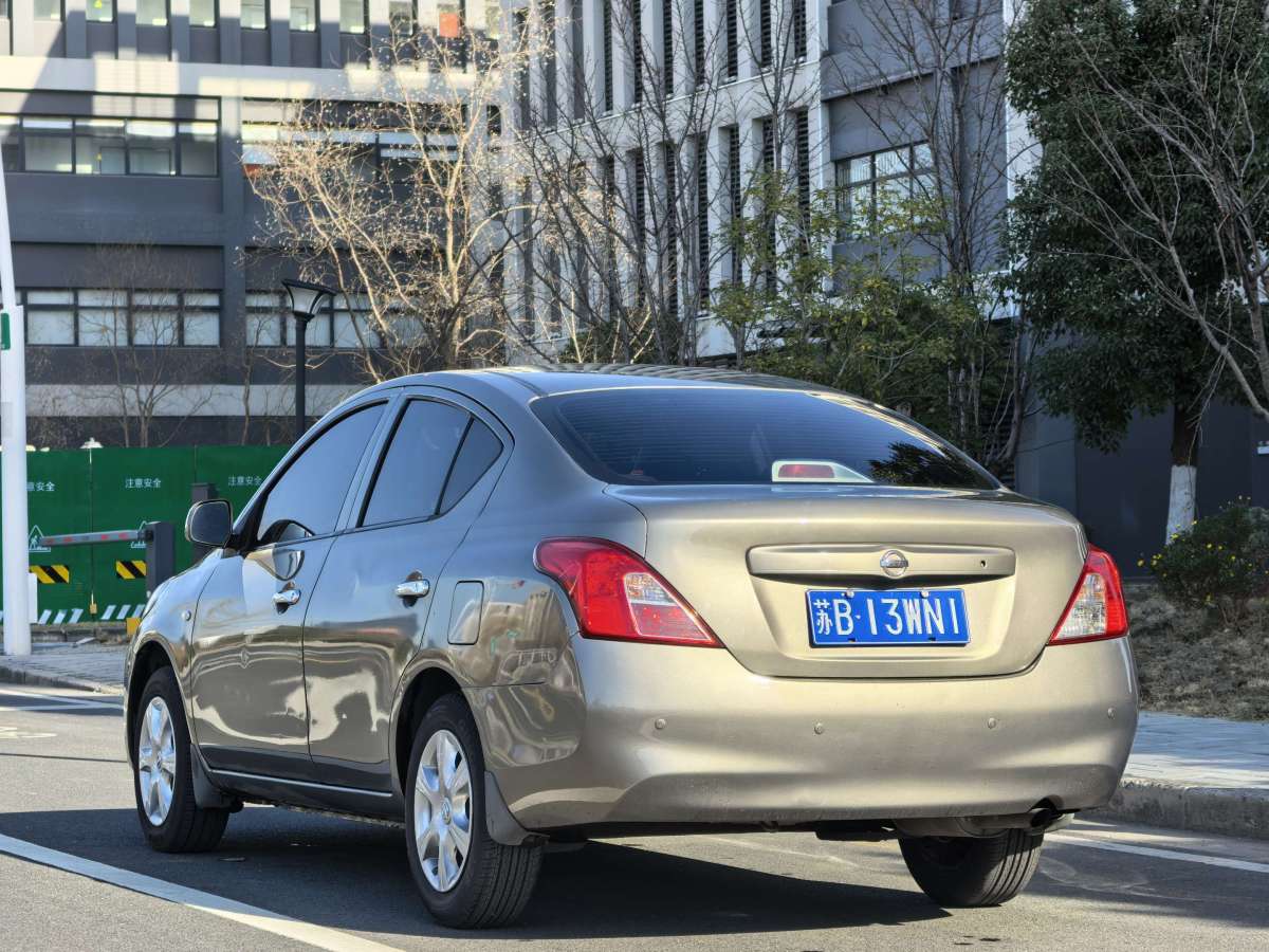 Nissan Sunny 2012 car image #2