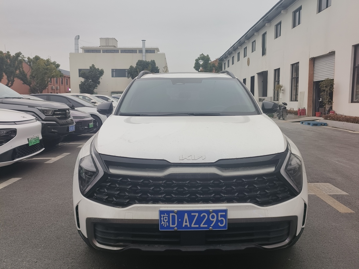 Kia Sportage 2023 car image #2
