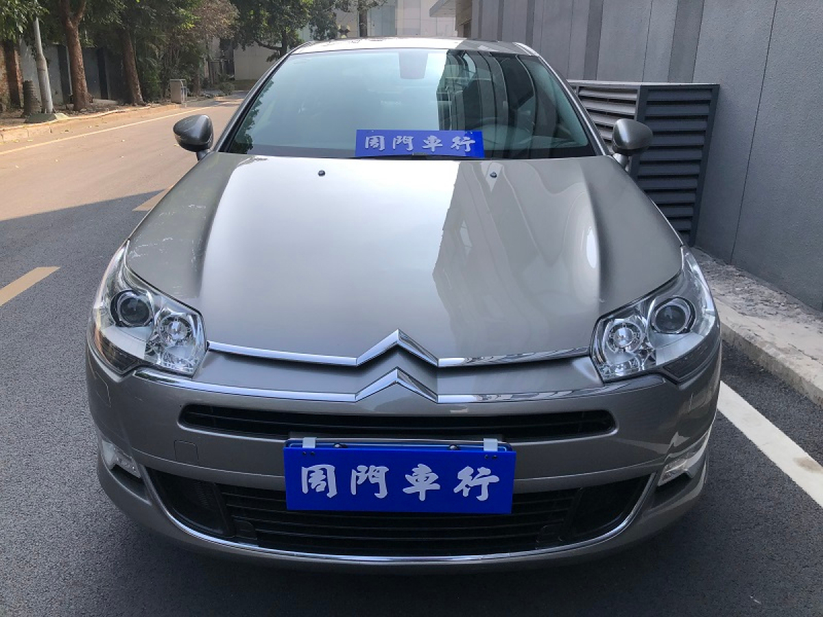 Citroen C5 2010 car image #2