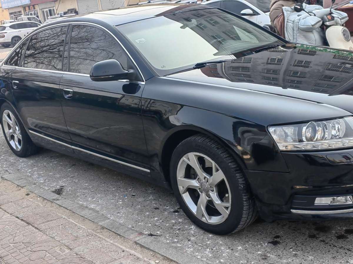Audi 2010 car image #2