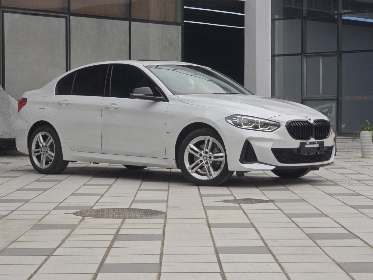 BMW 1 Series 2022 #2 BMW 1 Series 2022 car image #2