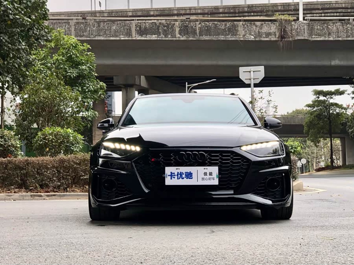 Audi RS 4 2023 immagine di auto #2