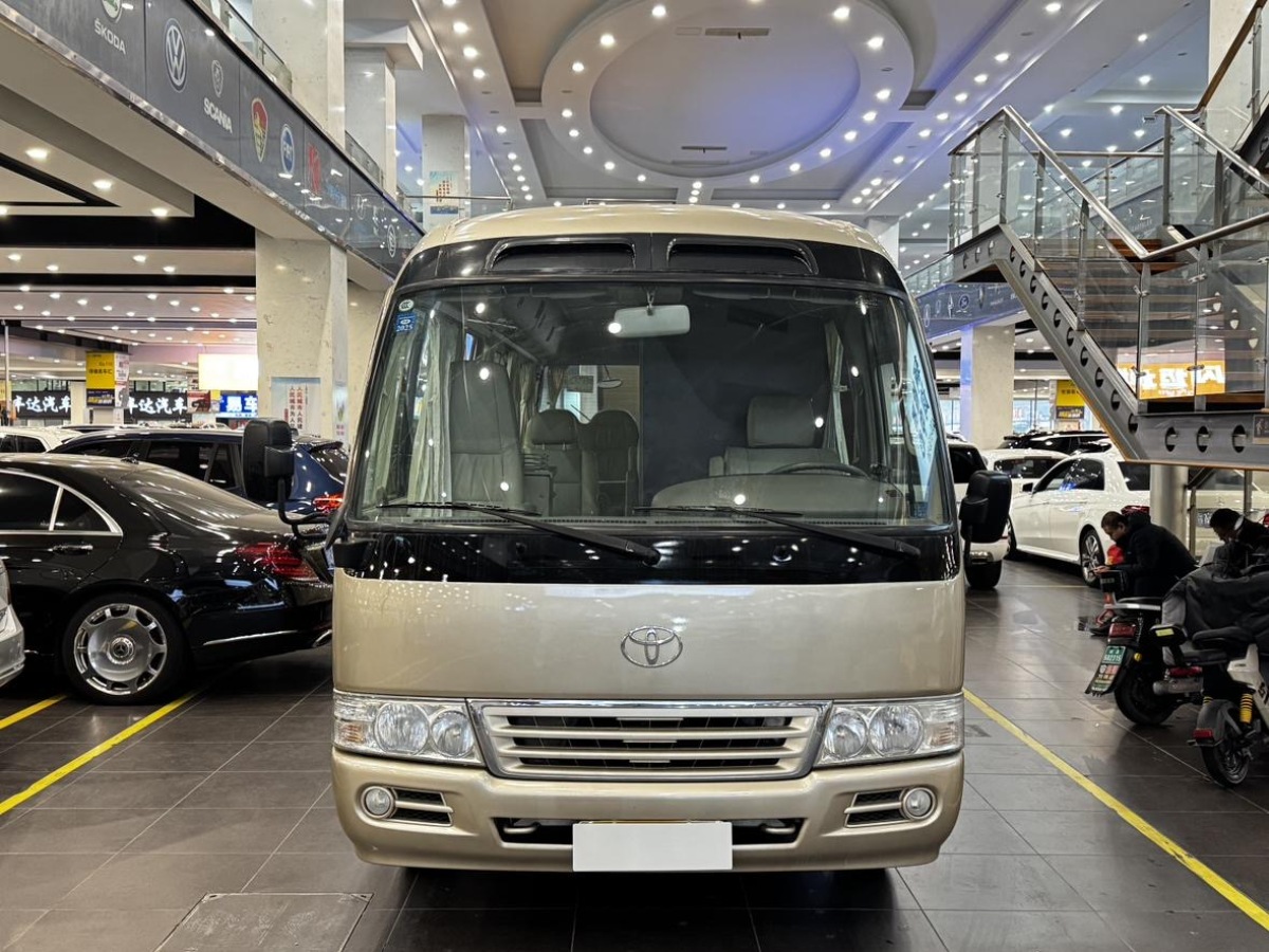 Toyota Coaster 2011 #2 Toyota Coaster 2011 imagen de coche #2