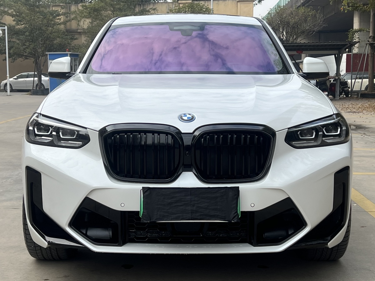 BMW iX3 2021 immagine di auto #2