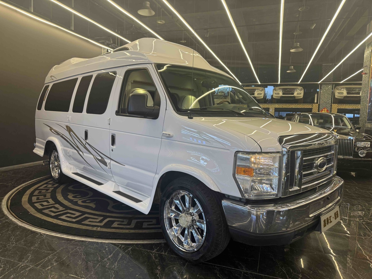 Ford E350 2010 imagem de carro #2