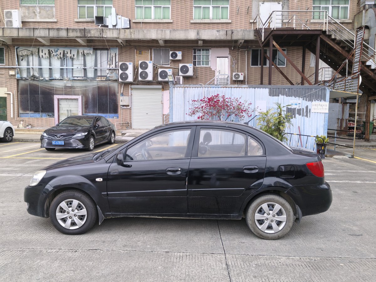 Kia Rio 2010 imagen de coche #2