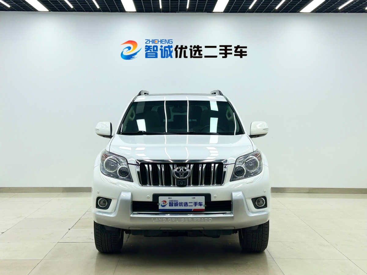 Toyota Land Cruiser Prado 2013 car image #2