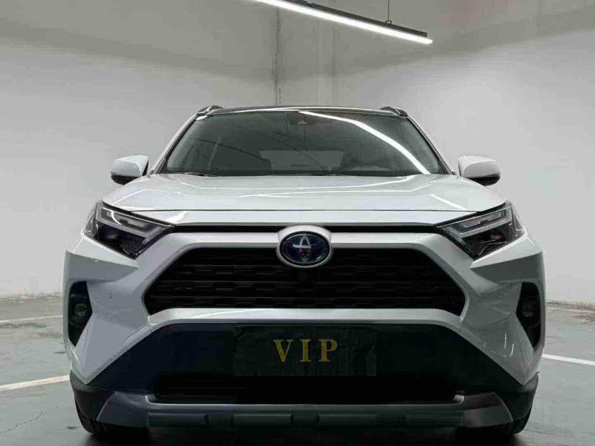 Toyota RAV4 2024 #2 Toyota RAV4 2024 car image #2